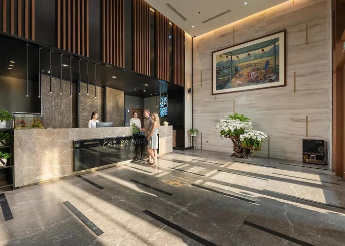 Cat Ba Paradise Hotel - Sirocco Sky Bar & Massage