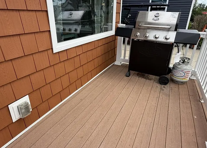 Lakefront Pet Friendly Home By Winery And Beach