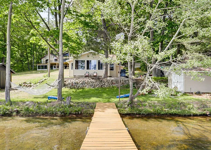 Boat, Fish, Relax! Crescent Lake Retreat W/ Dock