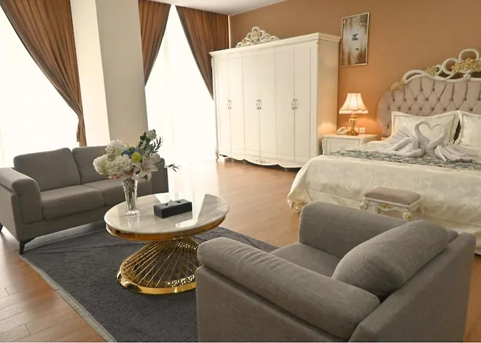 Greenmont Hotel & Apartment