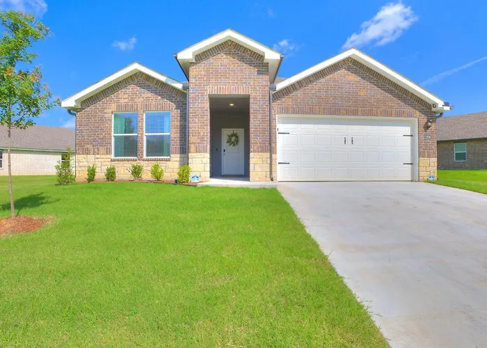 Modern Broken Arrow New Build Brook Chase