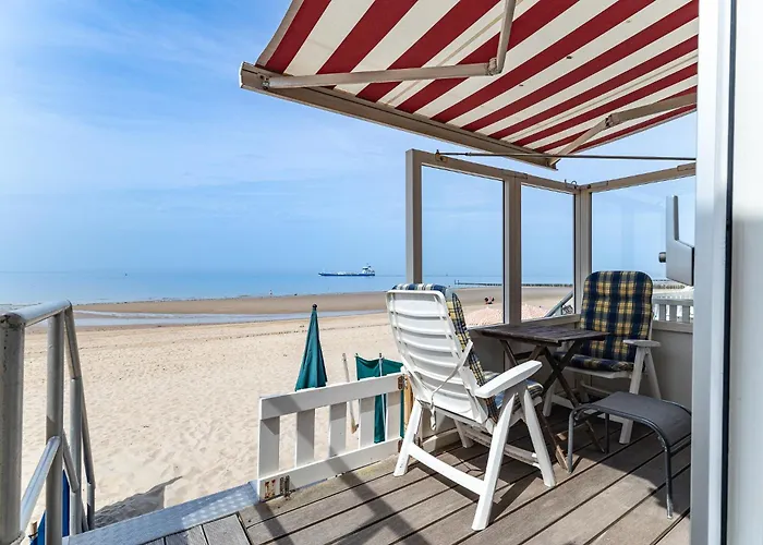 Welcome in - Slaapstrandhuisje op het strand nr 126