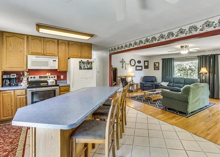 Explore Badlands Nat'L Park: Family Home W/ Patio