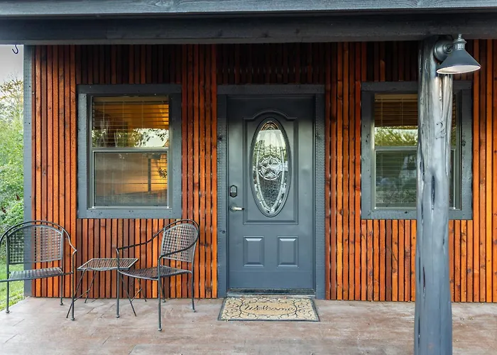 Nicole Creek Cabins