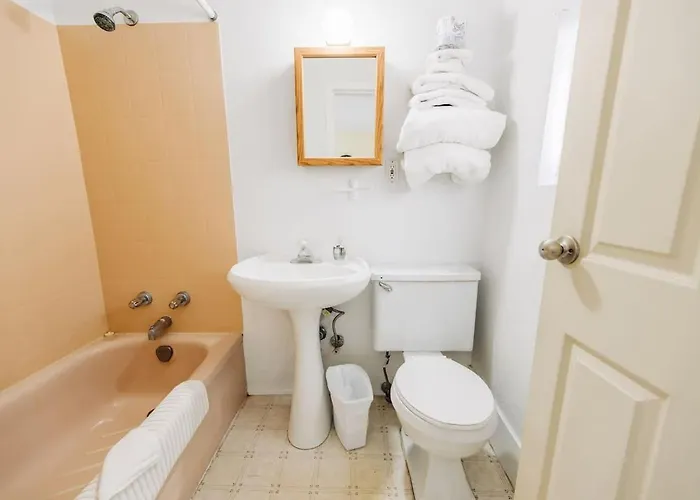 1 Bedroom Suite 6 At The Green Gables Resort