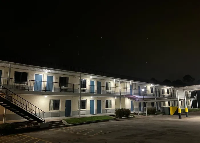 A Red Dot Inn
