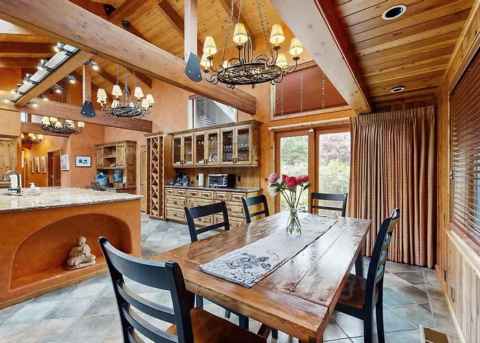 Mendocino Oceanfront Home - Hot Tub & Bbq