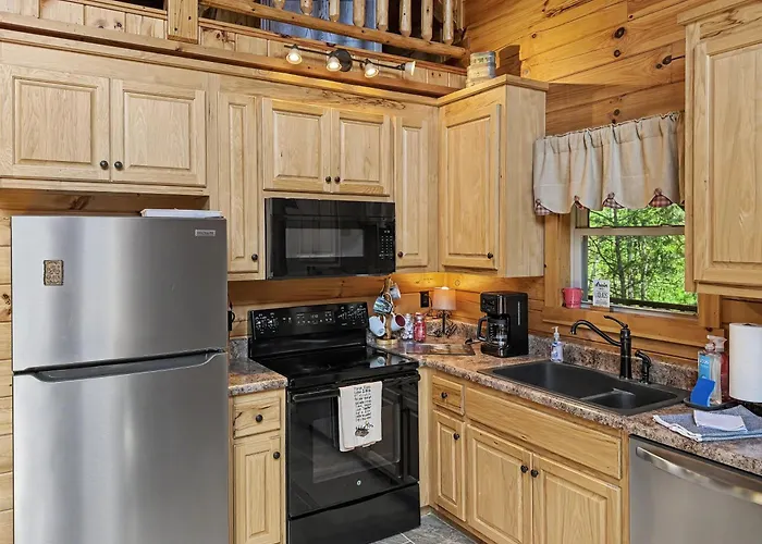 Cedar Ridge Cabin - Hot Tub Fire Pit And Trail Access