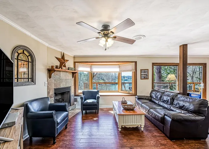 Herons Rest - Lakefront Home With Dock, Pool Table, & Hot Tub - Dogs Ok