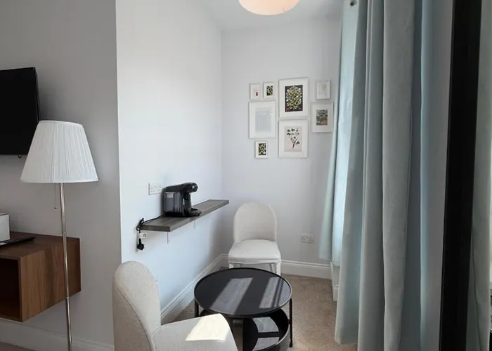 Nova Rooms