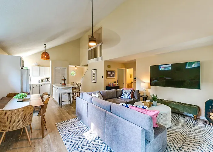 Amazing Location! Updated Bethany Beach Retreat!