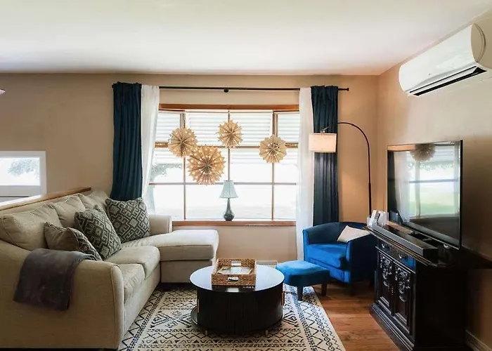 Family Friendly Getaway With Fire Pit & Swing Set