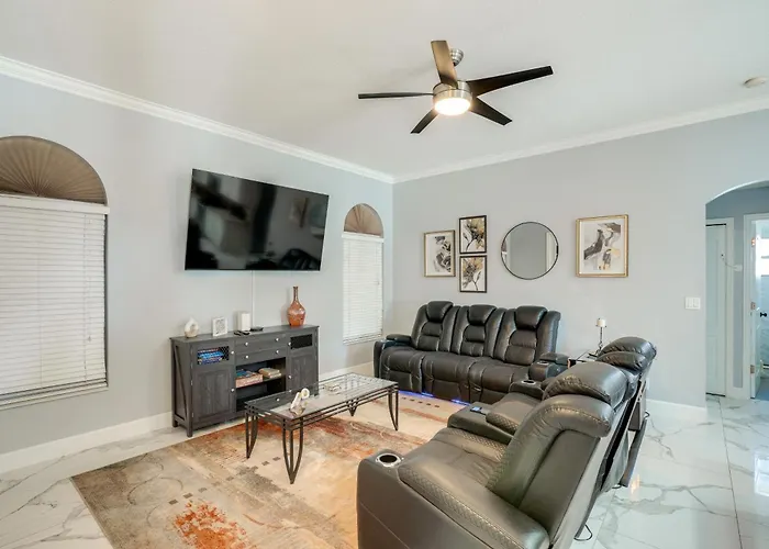Games, Outdoor Kitchen: Port St Lucie Family Home