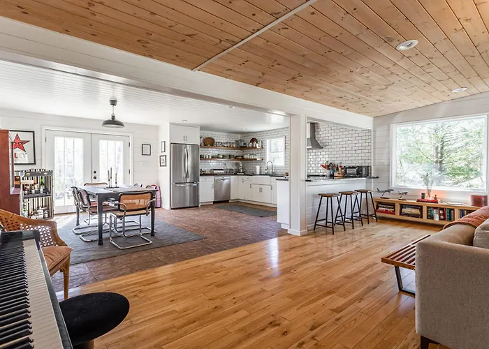 Blue Mountain Cabin - Saugerties Gem With Hot Tub