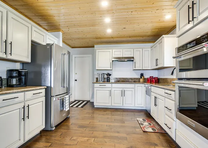 Hiking, Wineries & More! Mtn-View Gem In Tehachapi