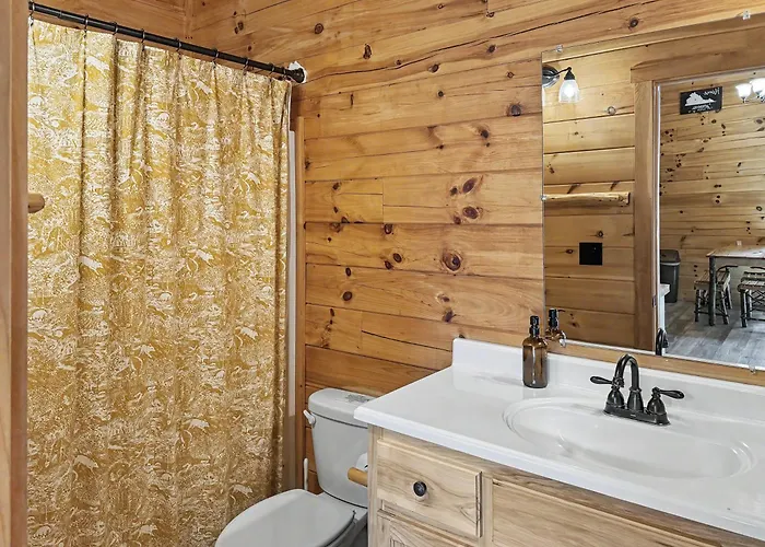 Getaway Cabin | Hot Tub + Fire Pit + Trail Access