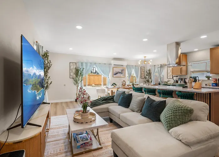 Entire Private Home With 3 King Beds, Gated Yard, 4 Parking, Ranch-Style, Available Now