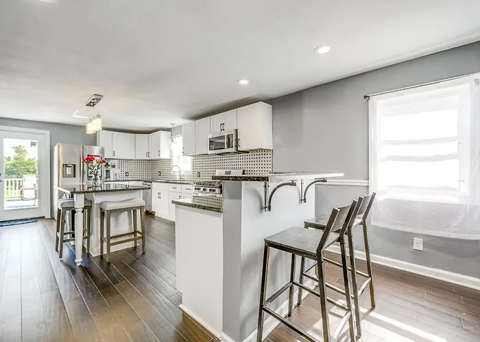 2 Mi To Owasco Lake! Updated Auburn Home W/ Yard