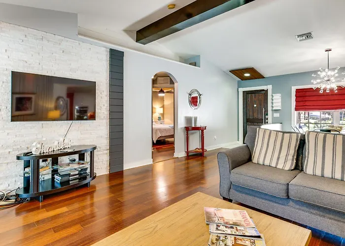 Tropical Oasis In Lehigh Acres: Great For Groups!