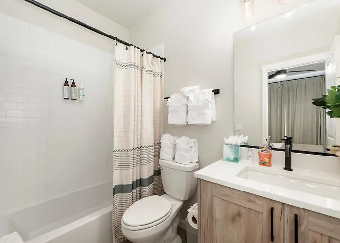 103 Granby Meadow Dr