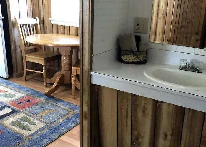 Pet-Friendly Studio Cabin With Bbq And Porch In South Dakota