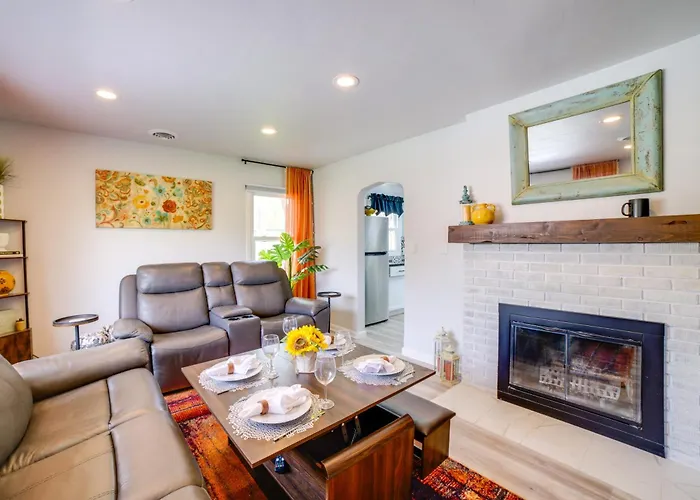 Pet Friendly W/ Yard! Modern La Porte Home By Dtwn