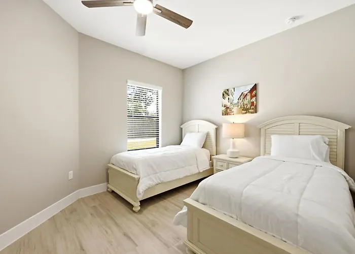 Cozy & Elegant 3Br Home