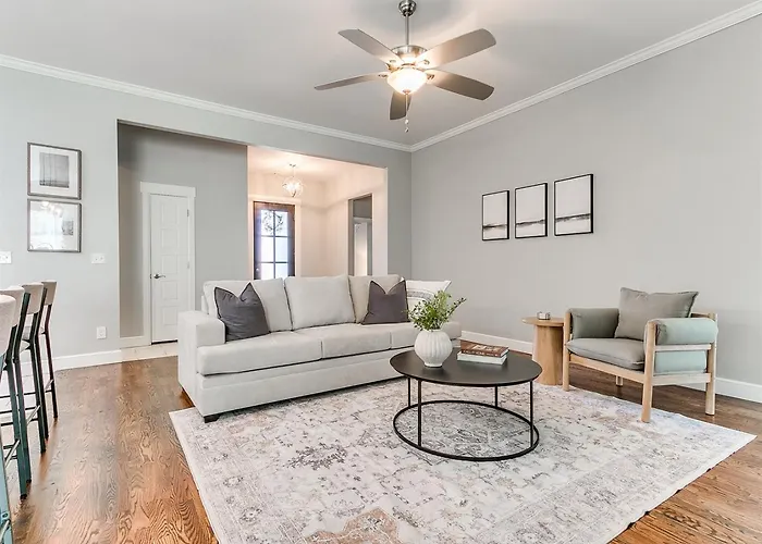 Modern Comfort On Se 38Th St