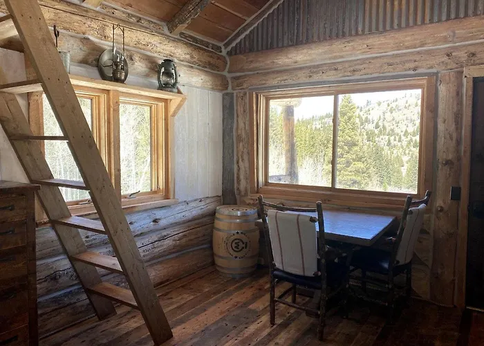 Trapper'S Cabin On Firetower Ranch In Ennis, Mt