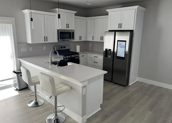 Contemporary Richland Getaway