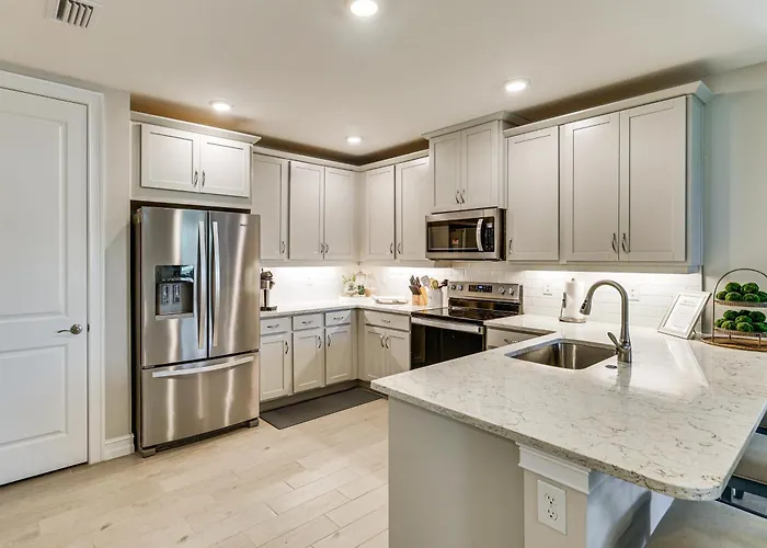 Work & Play! Home W/ Modern Comfort In Estero