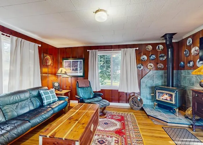 Eagle Harbor House World Cup Availability