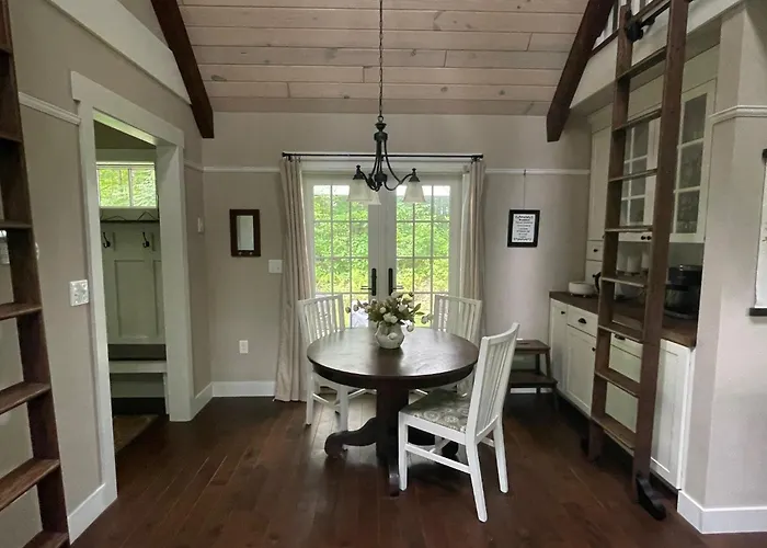 Forest Cottage With 2 Bedrooms Plus Loft Bedroom In Dubois
