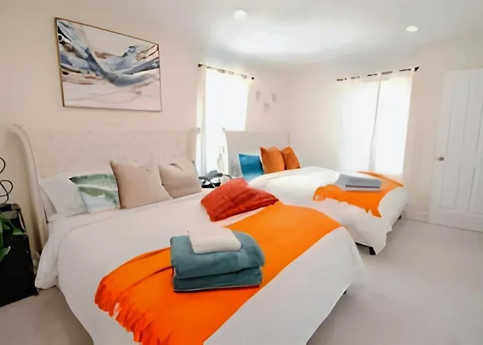 Spacious Pet Friendly Falls Church Home For 16