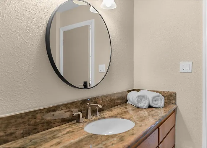 Corona Golf Course Pool Home 4B3B - Pet Friendly