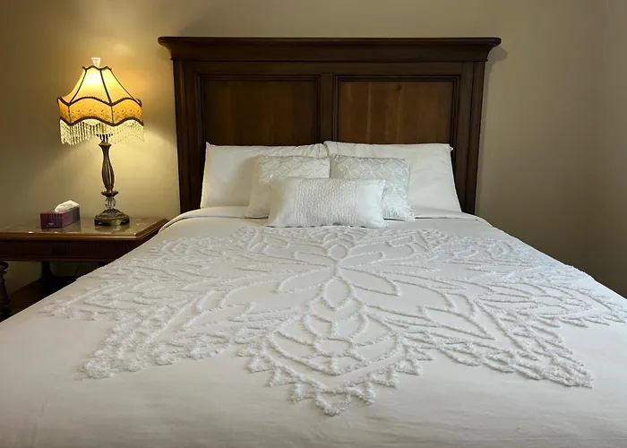 1 Bdrm 1 Bth Suite With Private Entry