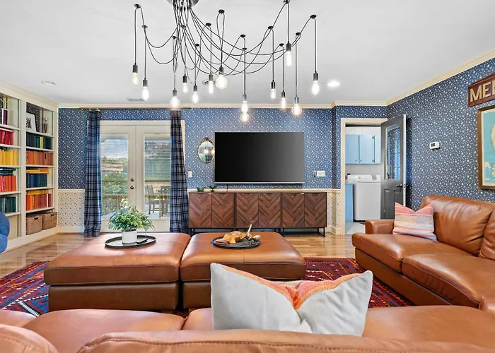 Cedar Hall - A Charming Vintage Estate