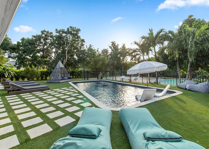 Platinum Villa W Karaoke, Pickleball, Bkb & Soccer