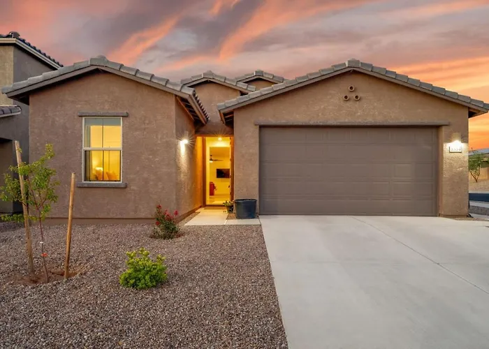 Oro Valley, Fenced, 2 Bedroom 2Ba, Garage, Office