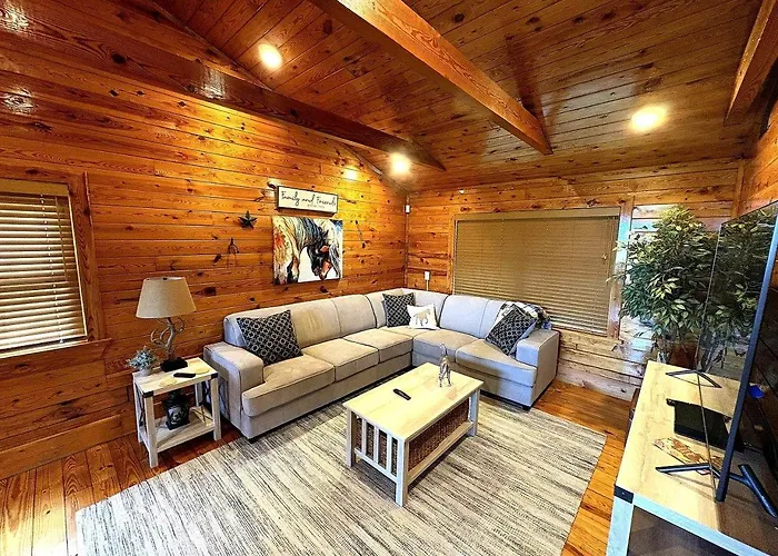 Rustic Log Cabin With Hot Tub & Wraparound Porch In Mount Airy, North Carolina