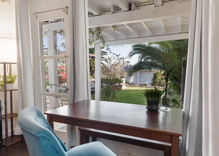 4Br Dog-Friendly Beach House | Hot Tub + Views