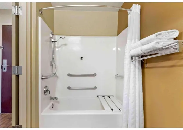 Motel 6 Suites Findlay Tiffin Avenue, Oh