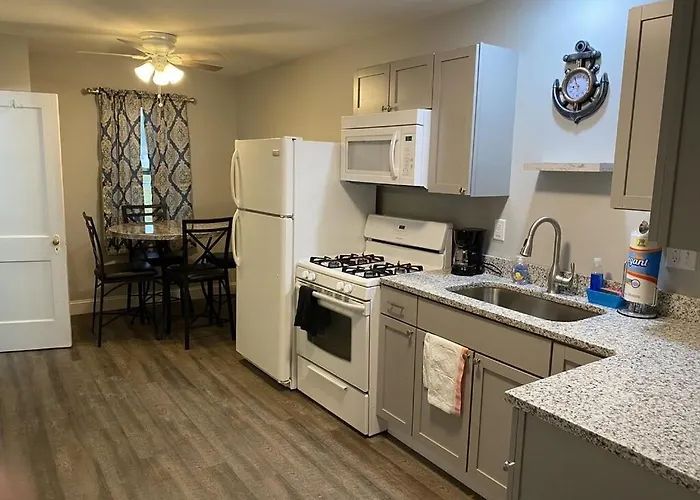 1 Bed 1 Bath Suite On Strip