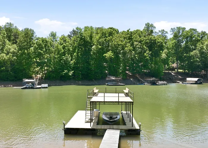 New Modern Lakefront Home On Lake Lanier With Dock