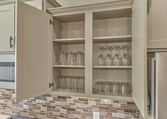 The Woodlands 4Br 3Ba One Story Retreat W Dual Shower, Ev Friendly, Baby Crib, And Grill