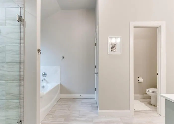 Your Yukon Haven New Home In Great Location!