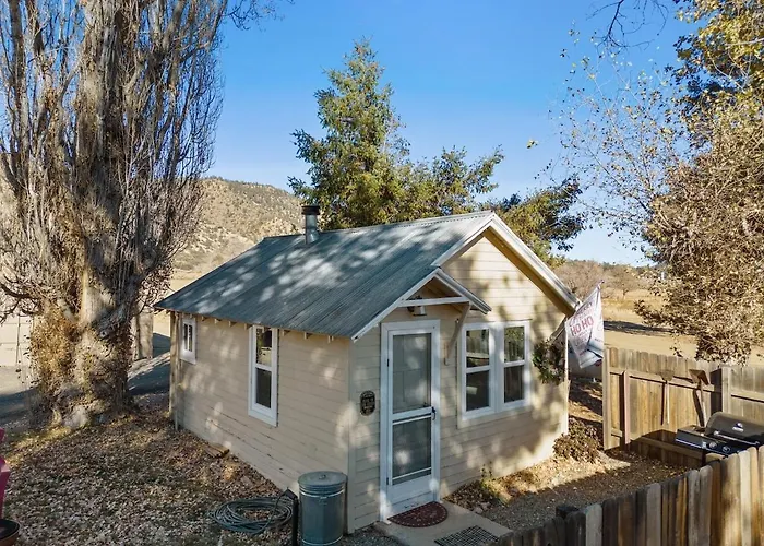 North Fork Ranch Dark Sky Bunkhouse
