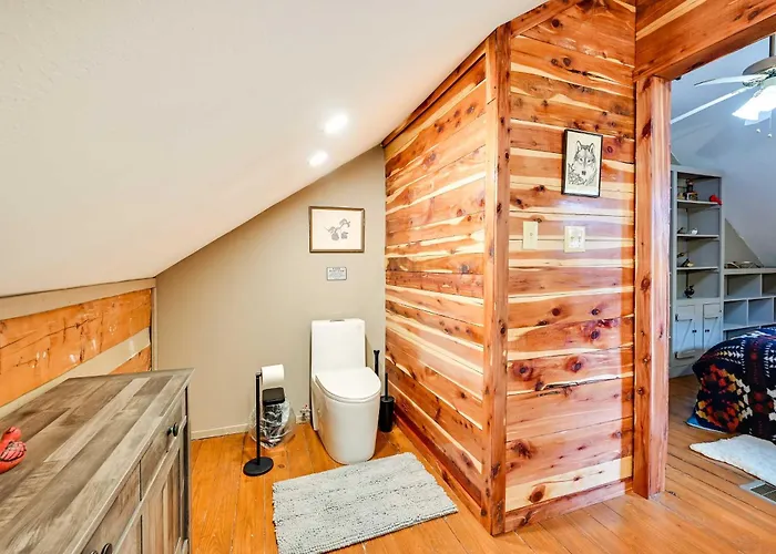 Unique Mammoth Cave Cabin W/ Teepee & Hot Tub!