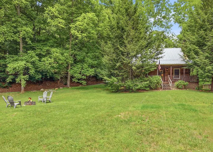 Creekfront Cottage Scenic Views Dog-Friendly Firepit Gas Grill Gas Fireplace