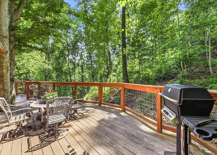 Luxury Treehouse Gas Fireplace Bbq Firepit Outdoor Dining Shared Creek Access
